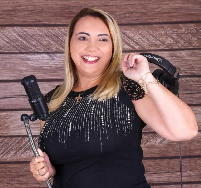 Paulinha Esteves